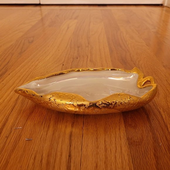 Vintage Weeping Bright Gold Leaf Dish - Picture 8 of 8